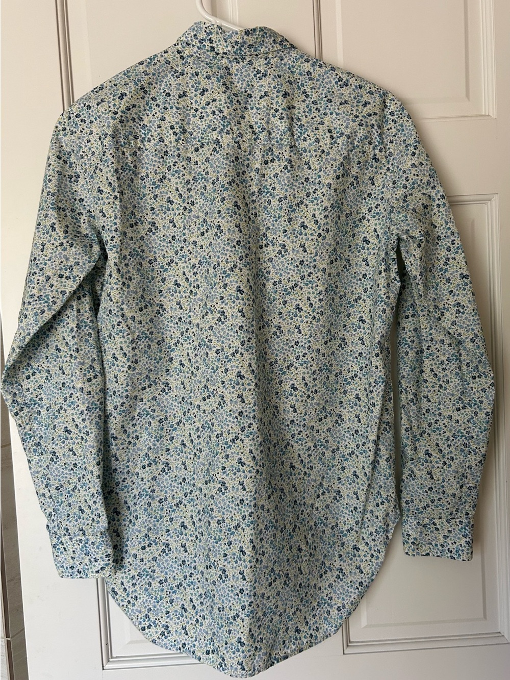 Frank & Eileen women’s Light Blue and Navy Floral Button-Down Shirt - Picture 2 of 5